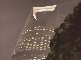 Kingdom center bei Nacht